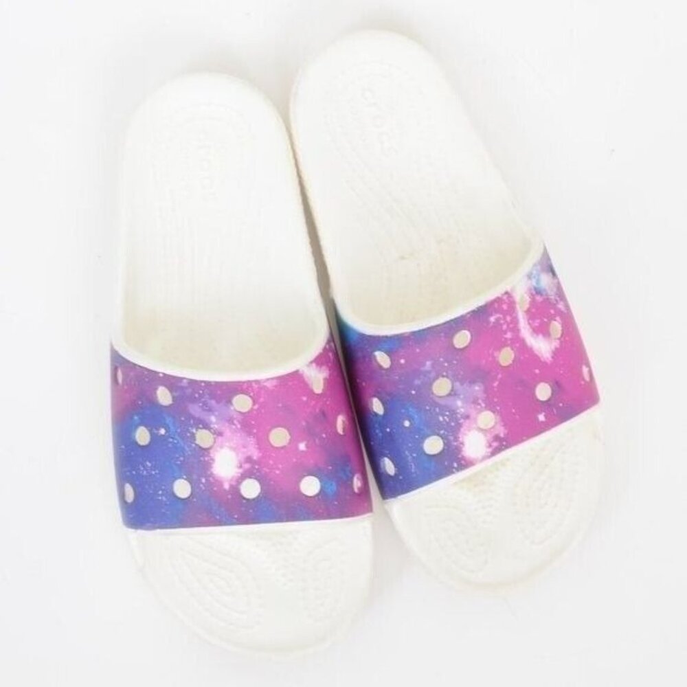 CrocsโWomen's 7 Out of this World Galaxy Slideโ Classic Slip-on Sandals Beach